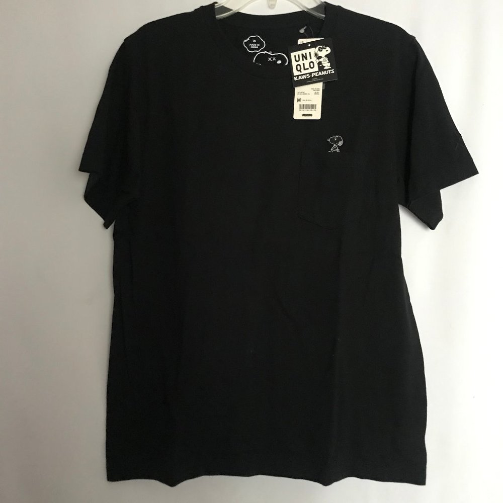 Uniqlo x Kaws x Peanuts Snoopy Black Tshirt